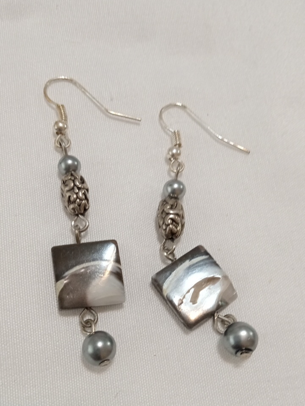 Silver-Tone Dangle Earrings with Grey Pearlescent Beads